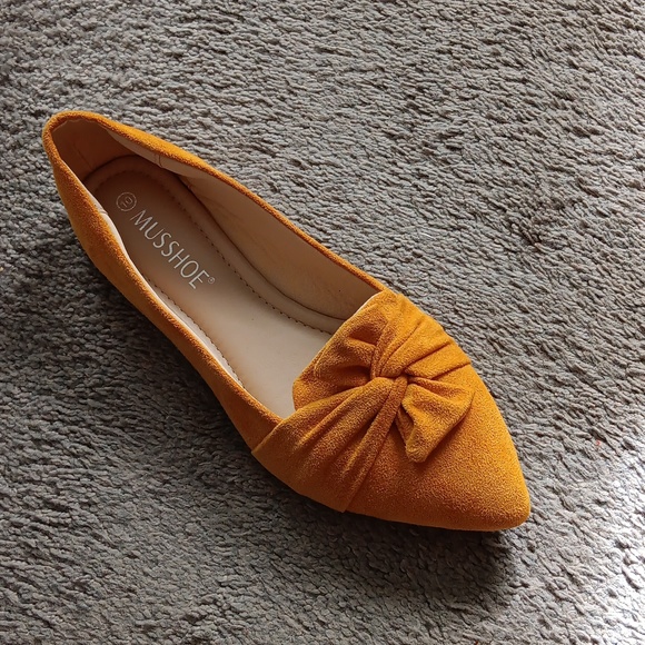 MUSSHOE Pointed Toe Slip On Flats - 10 - Picture 3 of 6